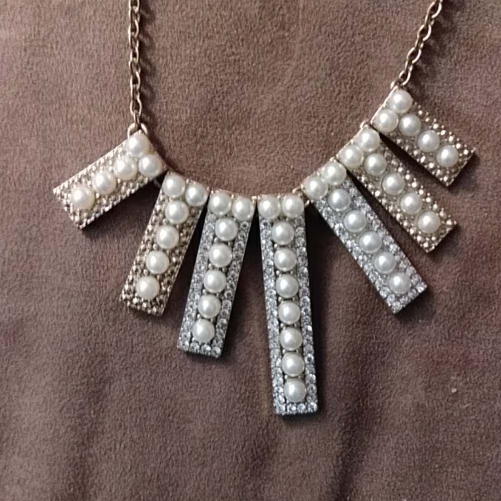 Vintage Necklace by etc! Gold pearls in a retangle the middle 3 outlined rhinest